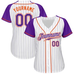 Camiseta de béisbol personalizada con rayas blancas, raglán, mangas moradas y auténtica, color morado-naranja