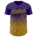 Patrón de camiseta de béisbol personalizada cuadrada 3D con diseño auténtico antiguo en tonos morados y dorados degradados. Patrón de camiseta de béisbol personalizada cuadrada 3D con diseño auténtico antiguo en tonos morados y dorados degradados.